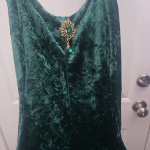 Elegant Green Velvet Midi Dress